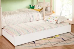 Babyletto Universal Twin Storage Trundle Bed, White 9 Babyletto Universal Twin Storage Trundle Bed, White -Children's Products M19173W Lifestyle Main 05 26671.1560380172