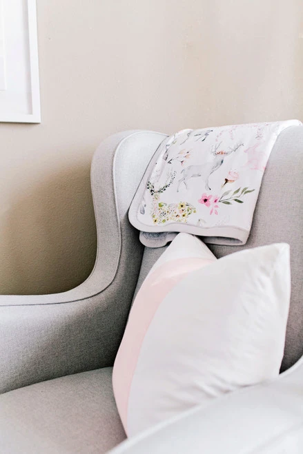 Oilo Fawn Cuddle Blanket 4 Oilo Fawn Cuddle Blanket - Image 4